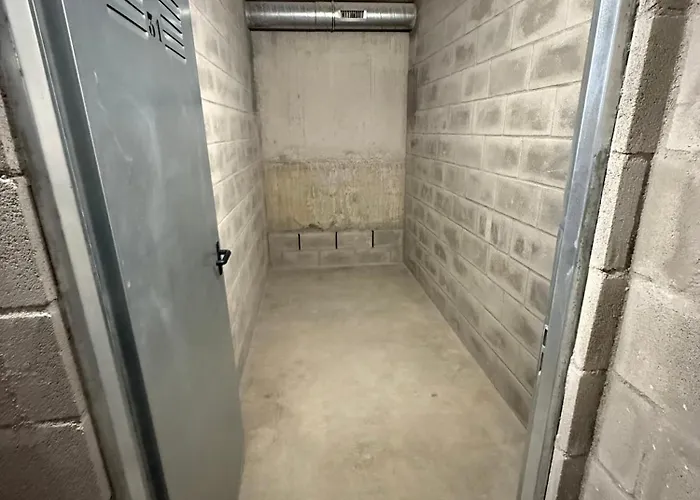 Residencial Epsilon En Edificio De Nueva Construccion Con Garaje Privado Wifi Y En Largas Incluye Trastero Vut-7756-as