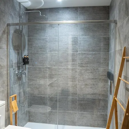 Residencial Epsilon En Edificio De Nueva Construccion Con Garaje Privado Wifi Y En Largas Incluye Trastero Vut-7756-as Apartment Gijón